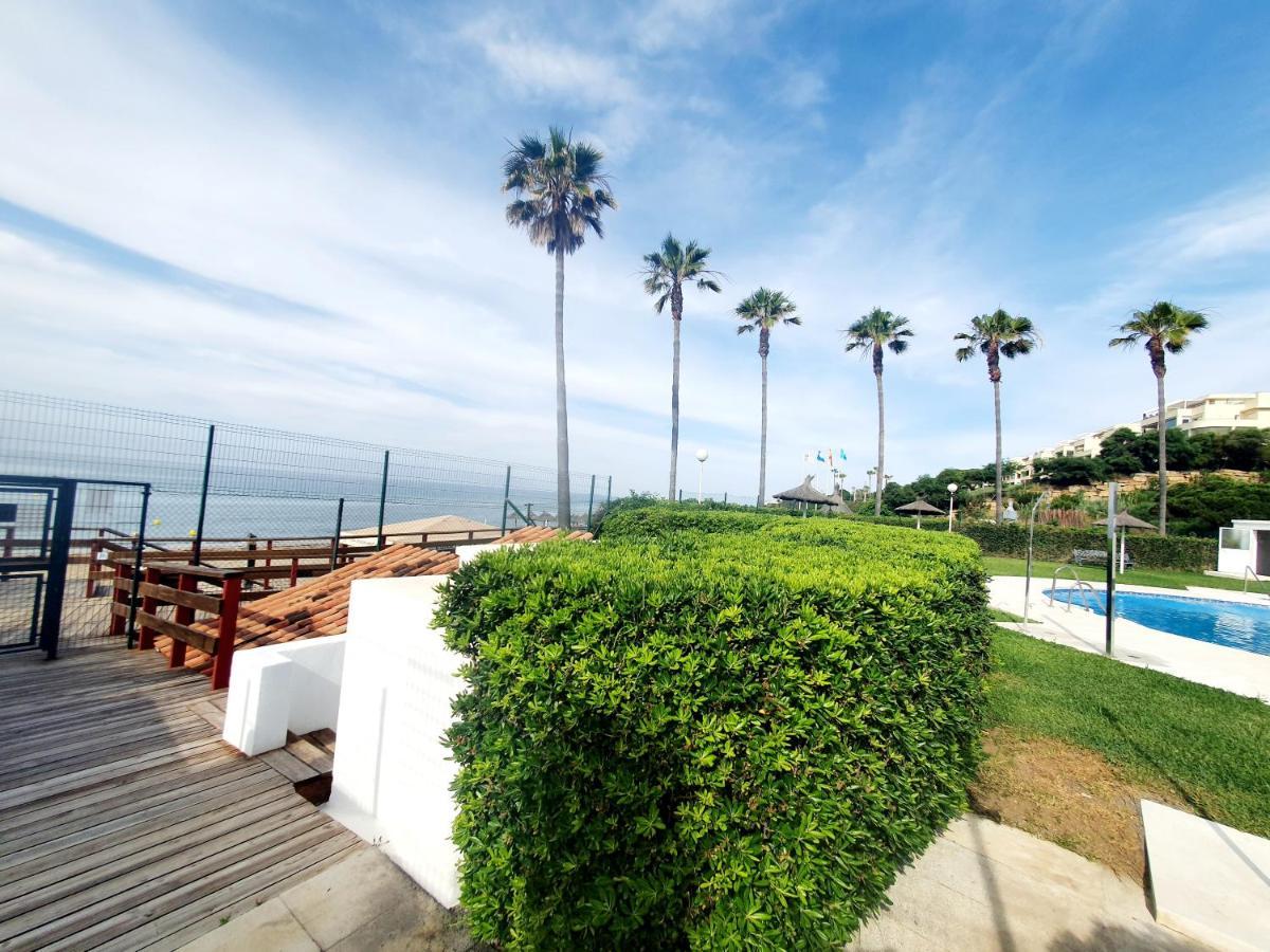 Luna Beach Seafront Marbella Luaran gambar