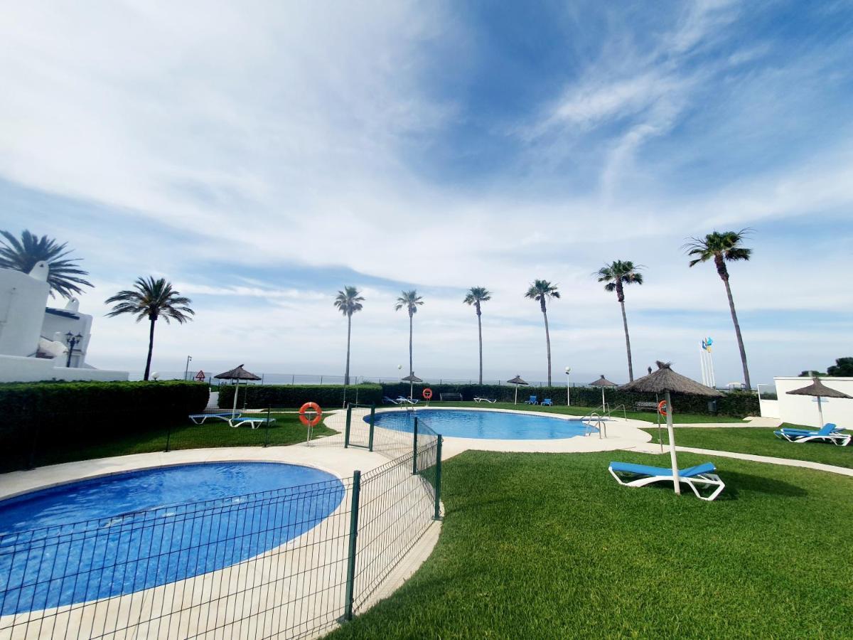 Luna Beach Seafront Marbella Luaran gambar